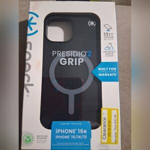Speck Presidio2 Grip Case for iPhone 16e in Black
